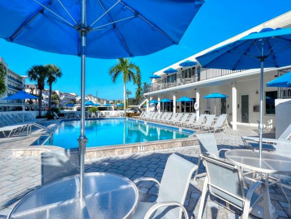 Luxurious Ground floor unit across the street from the beach